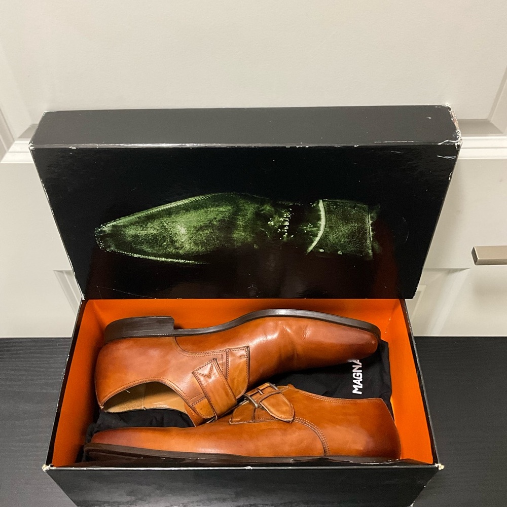 Magnanni Men's Tan Leather Loafers